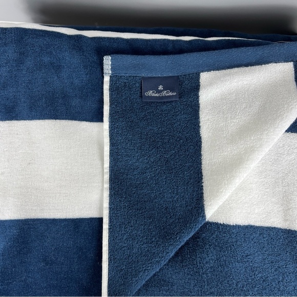 Brooks Brothers Pool Beach Towels Navy White Oversized 40 x 70 Striped 2 pc NEW - Picture 9 of 9